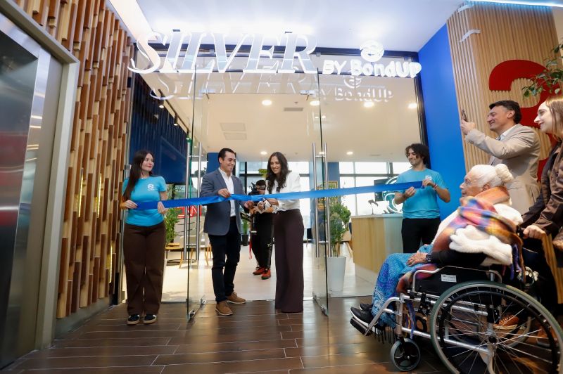 Espacio Silver Bondup UDD Founders